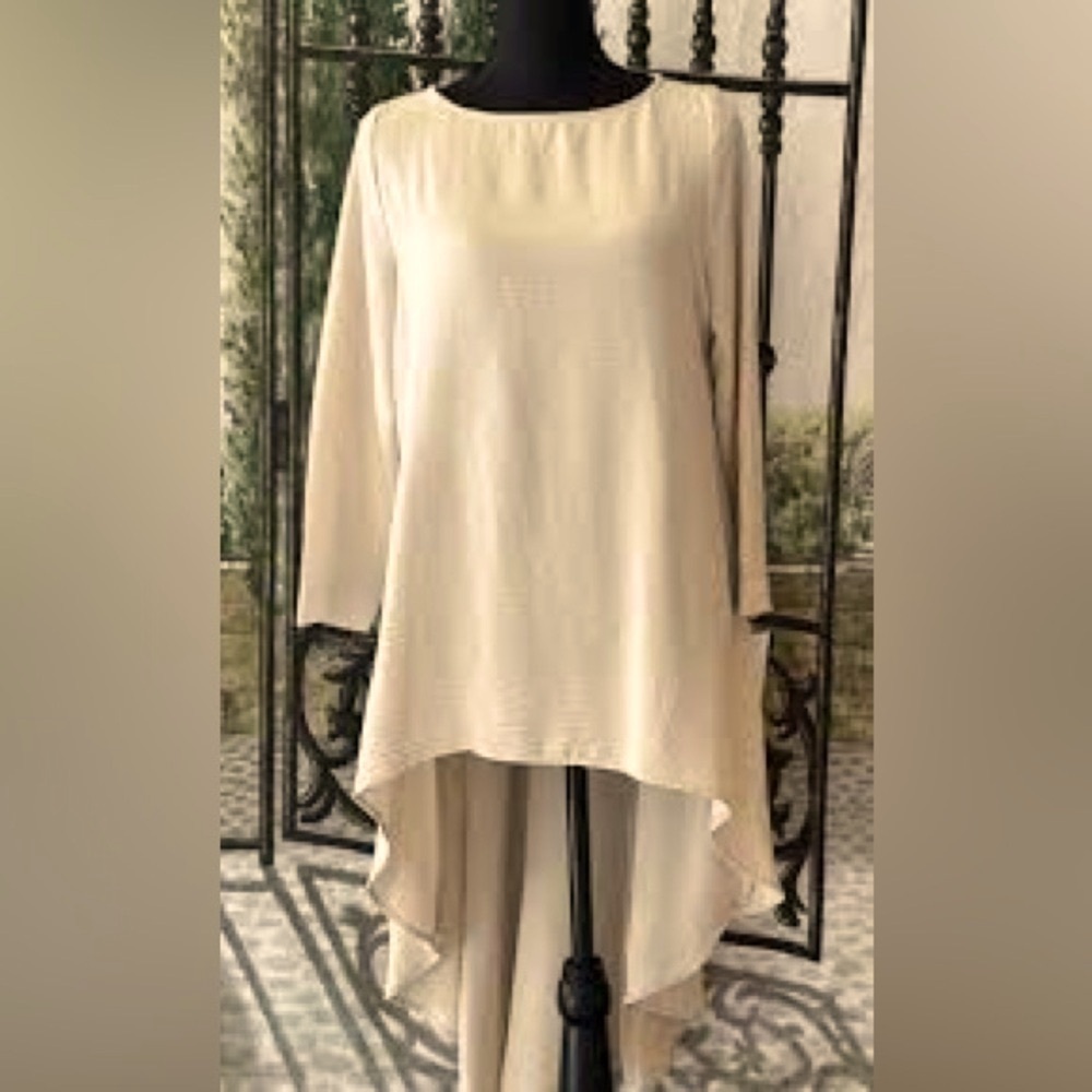 VTG Caroline Rose,Matte Crepe Crew Neck 3/4 Sleeve,High-Low Hem Top, EUC, Size M